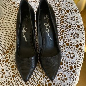 Alice + Olivia Black Textured Heels
